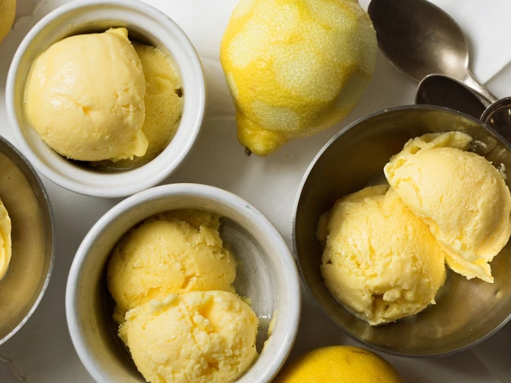 Lemon gelato